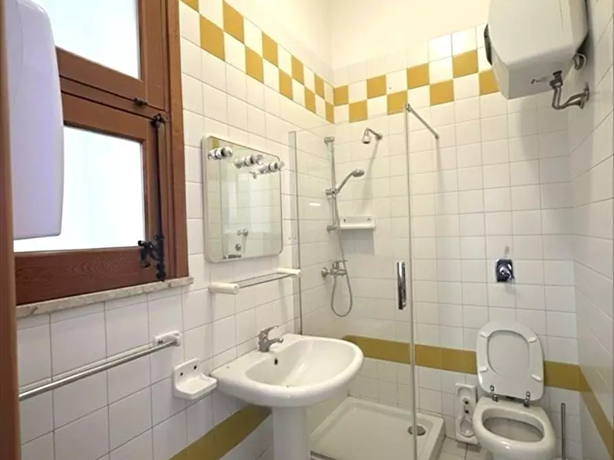 Immagine 16 di Ufficio in vendita  a Trapani