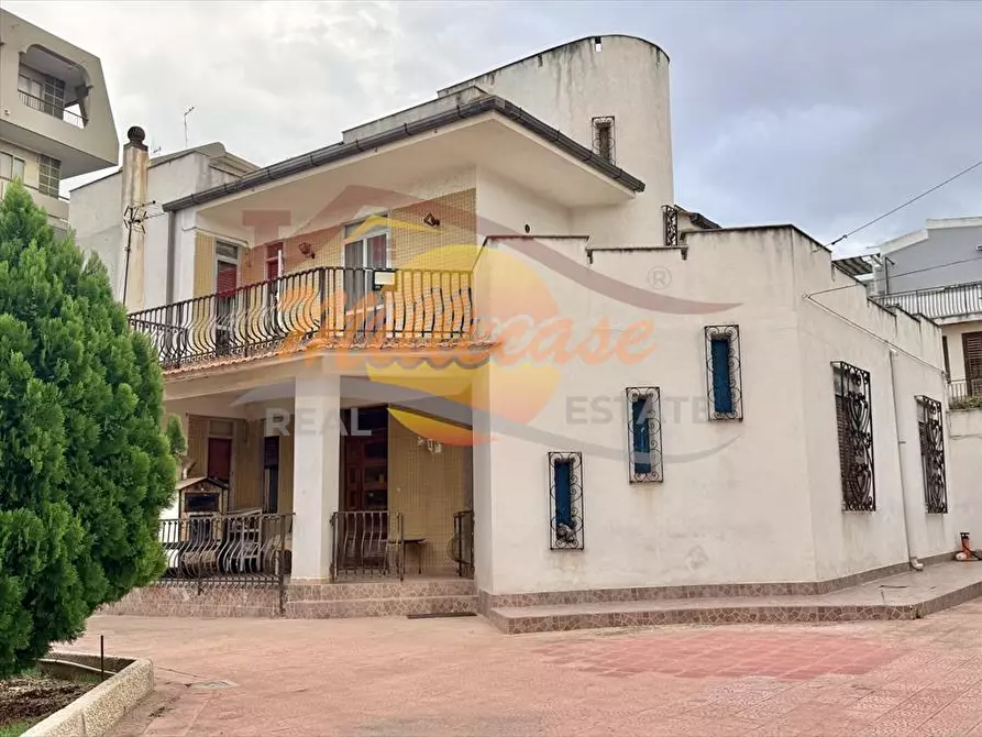 Immagine 3 di Villa in vendita  in via noto a Siracusa