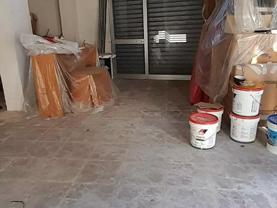 Immagine 5 di Locale commerciale in vendita  a Cinquefrondi