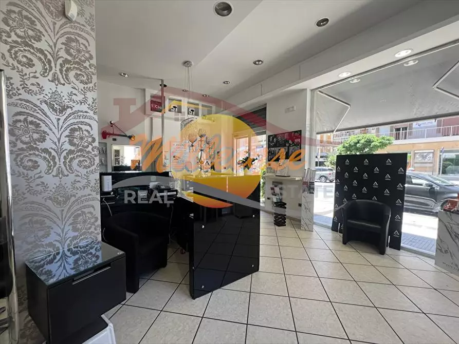 Immagine 22 di Locale commerciale in vendita  in viale tica a Siracusa