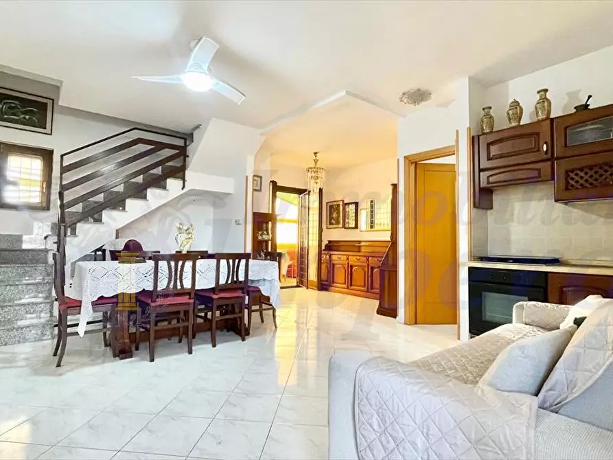 Immagine 4 di Casa indipendente in vendita  in Via Mar Ligure 16/A a Pomezia