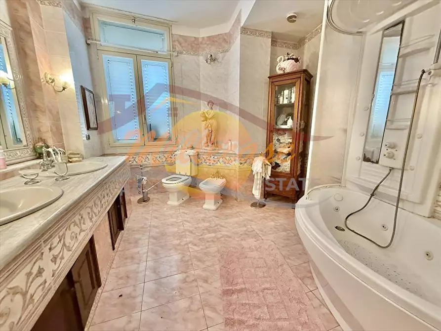 Immagine 17 di Appartamento in vendita  in VIA GROTTASANTA a Siracusa