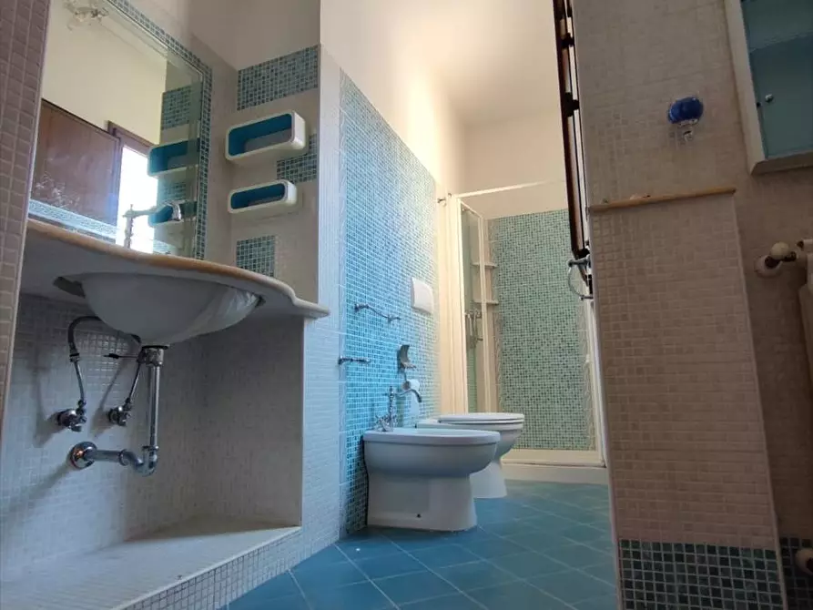 Immagine 12 di Appartamento in vendita  a Gioia Tauro