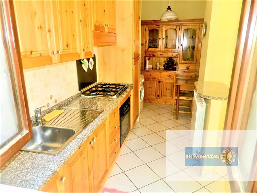 Immagine 7 di Appartamento in vendita  in Loro Piceno Via Regina Margherita n. 57 a Loro Piceno