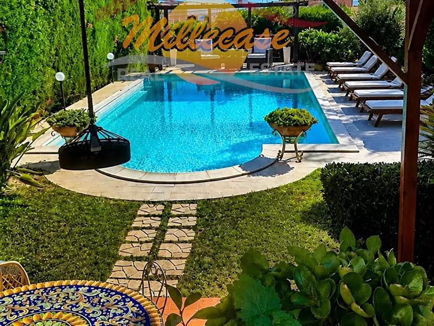 Immagine 4 di Villa in vendita  in TREMMILIA a Siracusa
