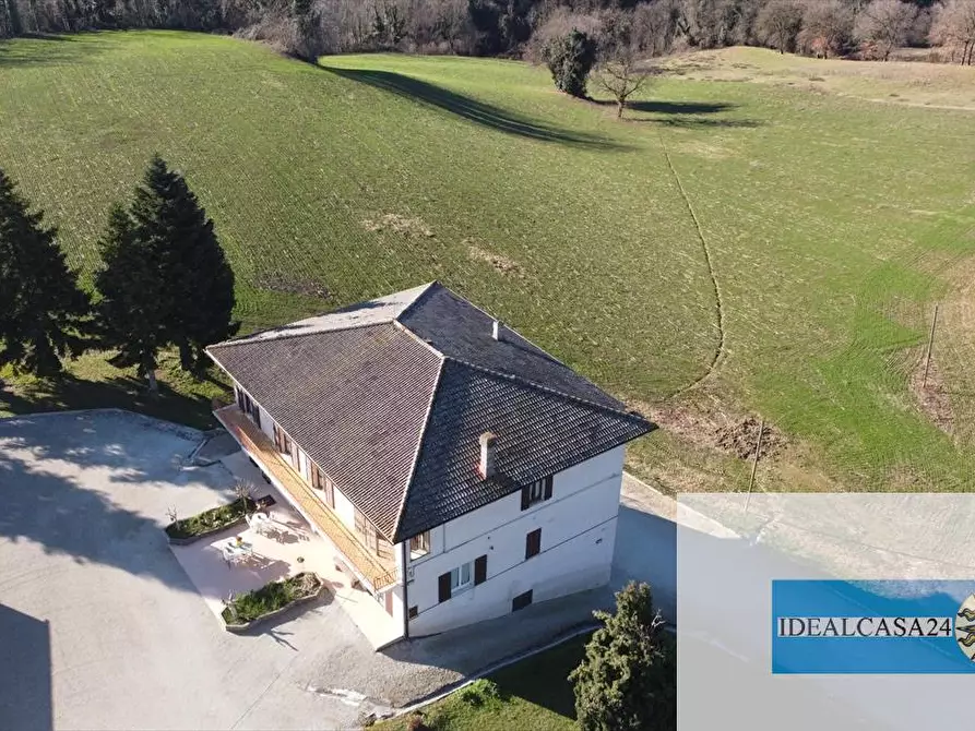 Immagine 1 di Casa indipendente in vendita  in camporotondo di fiastrone c.da colvenale n. 7 a Camporotondo Di Fiastrone