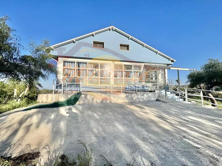Immagine 2 di Villa in vendita  in VIA BRANCATI a Siracusa