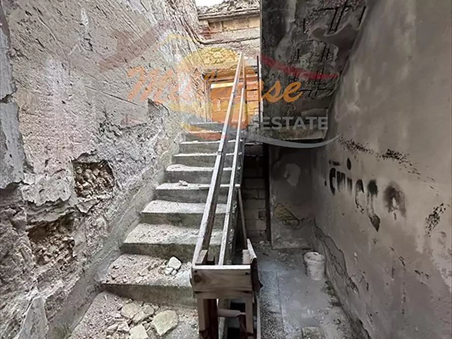 Immagine 16 di Palazzo in vendita  in via venezia a Siracusa