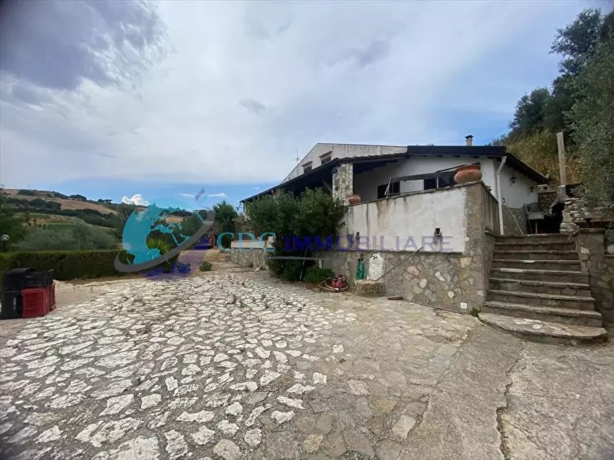 Immagine 1 di Chalet in vendita  in C.da Canalotto snc a Lercara Friddi