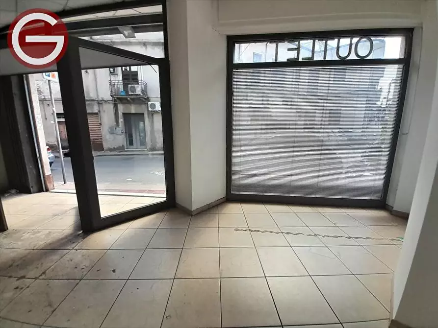 Immagine 5 di Locale commerciale in affitto  a Polistena