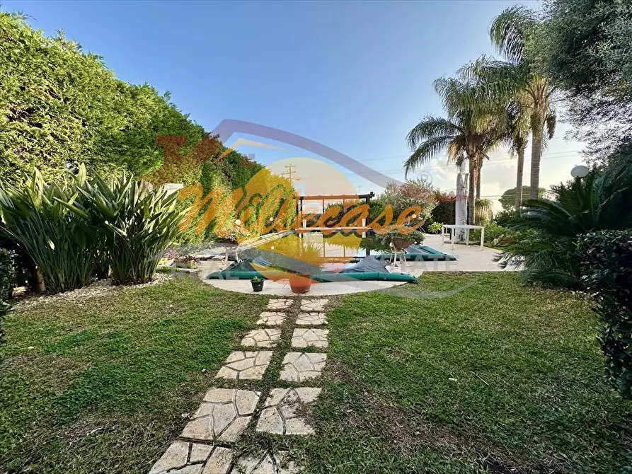 Immagine 2 di Villa in vendita  in TRAVERSA SINERCHIA a Siracusa