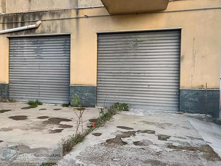 Immagine 1 di Locale commerciale in vendita  in Via Rosario Nicoletti a Lercara Friddi