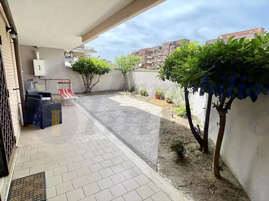 Immagine 4 di Appartamento in vendita  in Via Carlo Alberto dalla Chiesa 74 a Pomezia