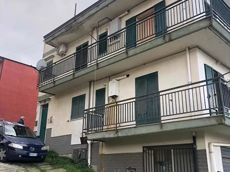 Immagine 1 di Appartamento in vendita  in via Francesco Crispi n°15 Palazzo Adriano a Palazzo Adriano