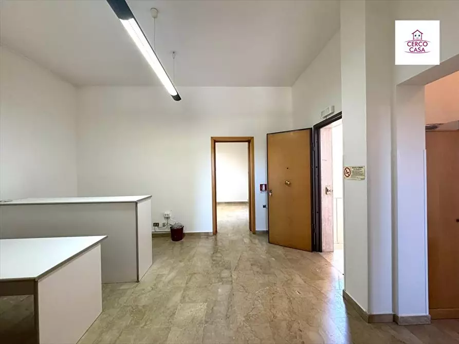 Immagine 15 di Ufficio in vendita  a Trapani