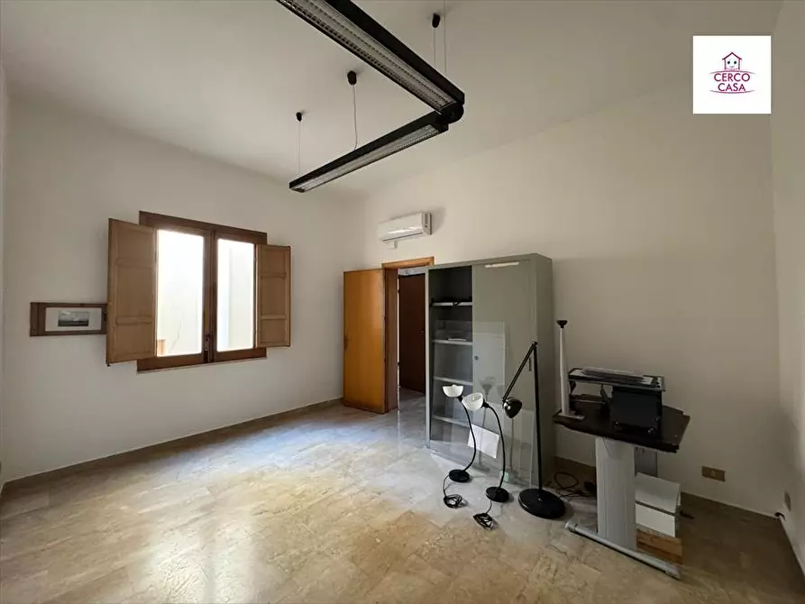 Immagine 13 di Ufficio in vendita  a Trapani