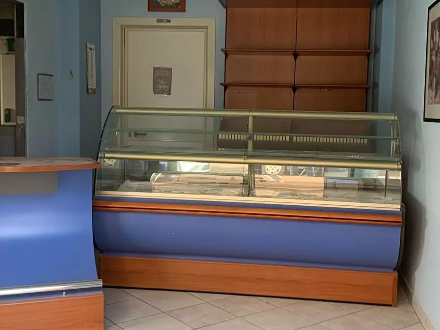 Immagine 8 di Locale commerciale in vendita  in Via Rosario Nicoletti a Lercara Friddi