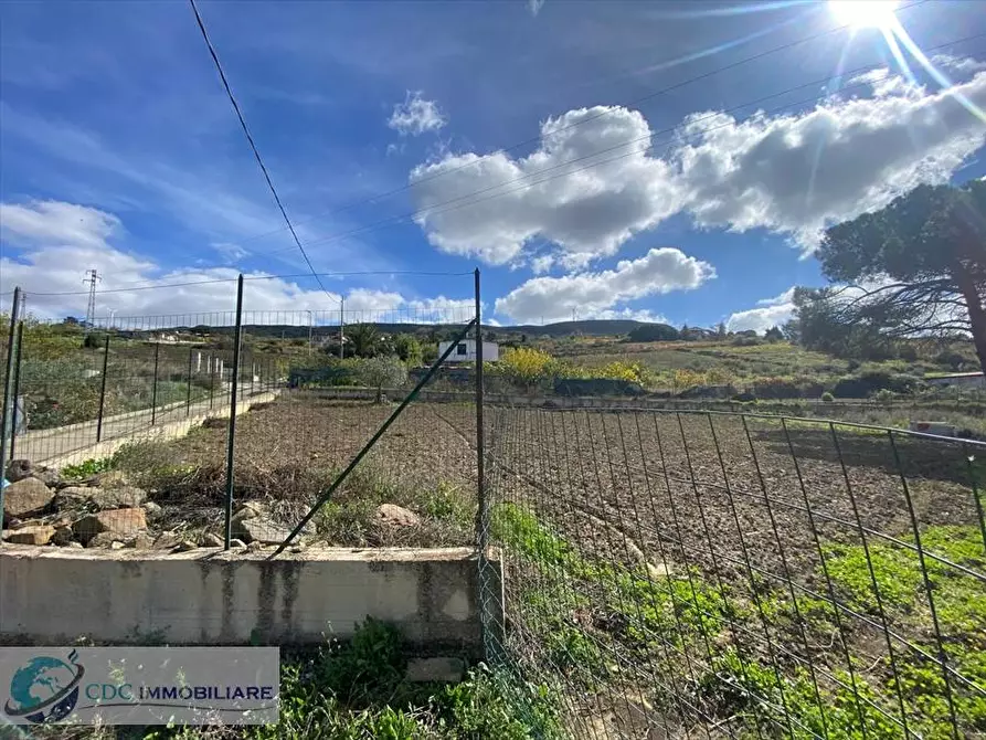 Immagine 3 di Terreno agricolo in vendita  in Via Giacomo Leopardi a Valledolmo
