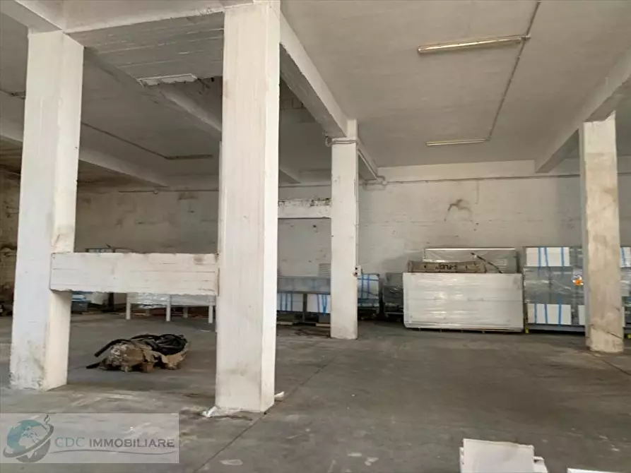 Immagine 4 di Magazzino in affitto  a Lercara Friddi