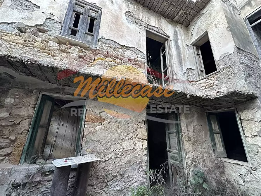 Immagine 12 di Palazzo in vendita  in via venezia a Siracusa