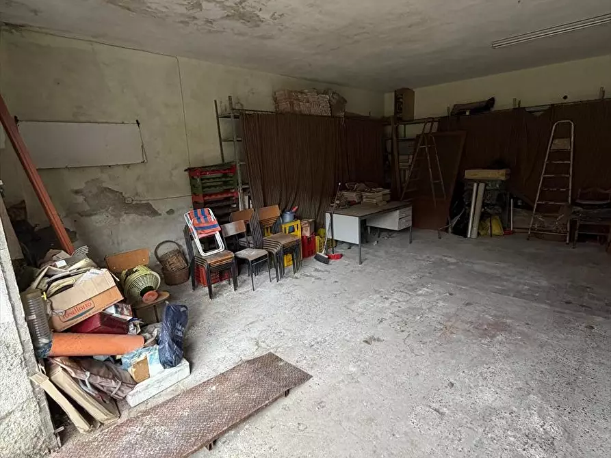 Immagine 2 di Garage in vendita  a Taurianova