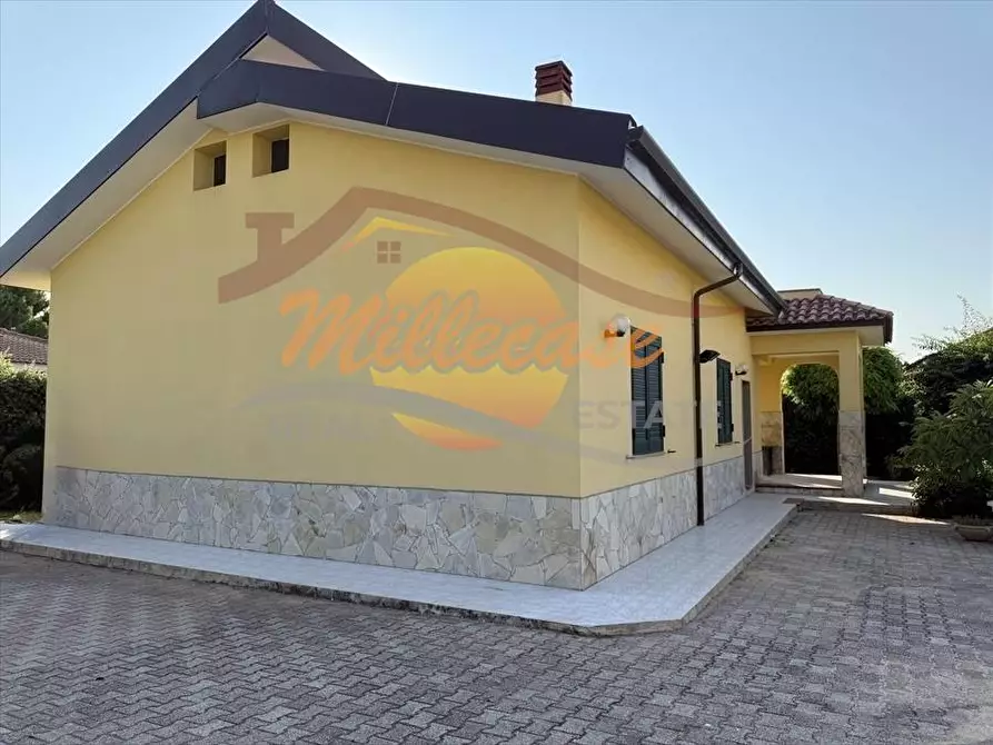 Immagine 22 di Villa in vendita  a Siracusa