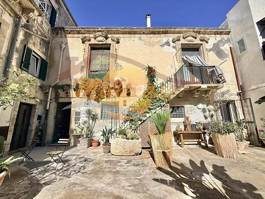 Immagine 2 di Appartamento in vendita  in VIA VINCENZO MIRABELLA a Siracusa