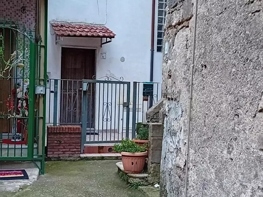 Immagine 4 di Casa indipendente in vendita  a Baronissi
