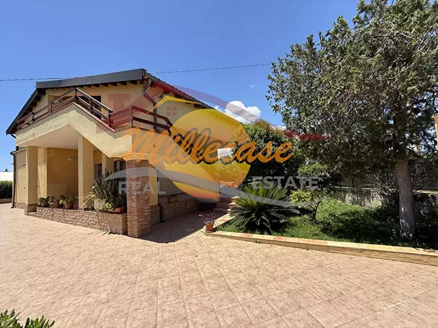 Immagine 3 di Villa in vendita  a Siracusa