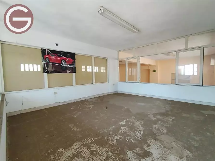 Immagine 2 di Garage in vendita  a Taurianova