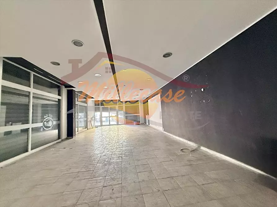 Immagine 5 di Locale commerciale in vendita  in VIALE ZECCHINO a Siracusa
