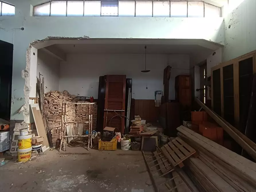 Immagine 5 di Deposito in vendita  a Taurianova