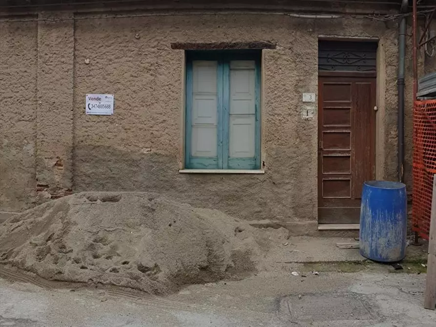 Immagine 1 di Casa indipendente in vendita  a Taurianova