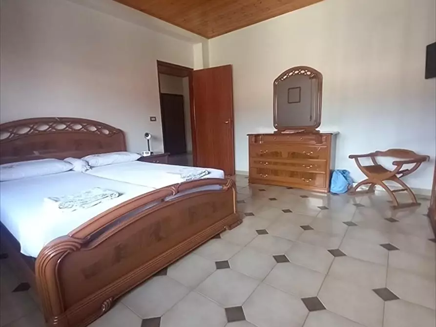 Immagine 11 di Appartamento in vendita  a Cinquefrondi