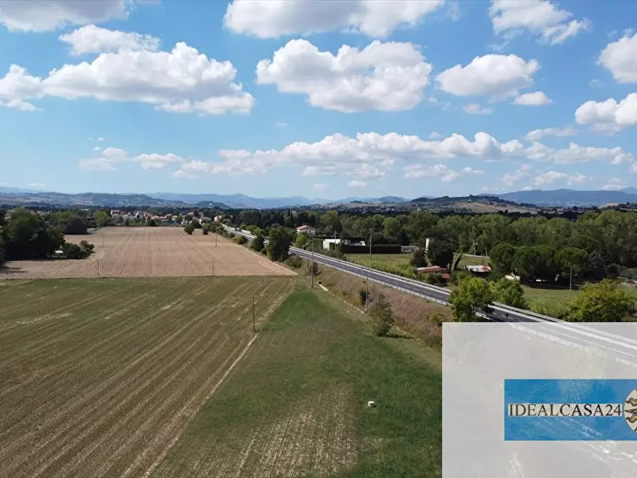 Immagine 2 di Terreno agricolo in vendita  in Macerata Contrada Potenza 33 a Macerata