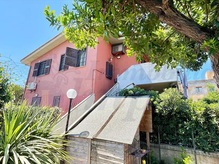 Immagine 2 di Appartamento in vendita  in Via Ascoli Piceno 59 a Ardea