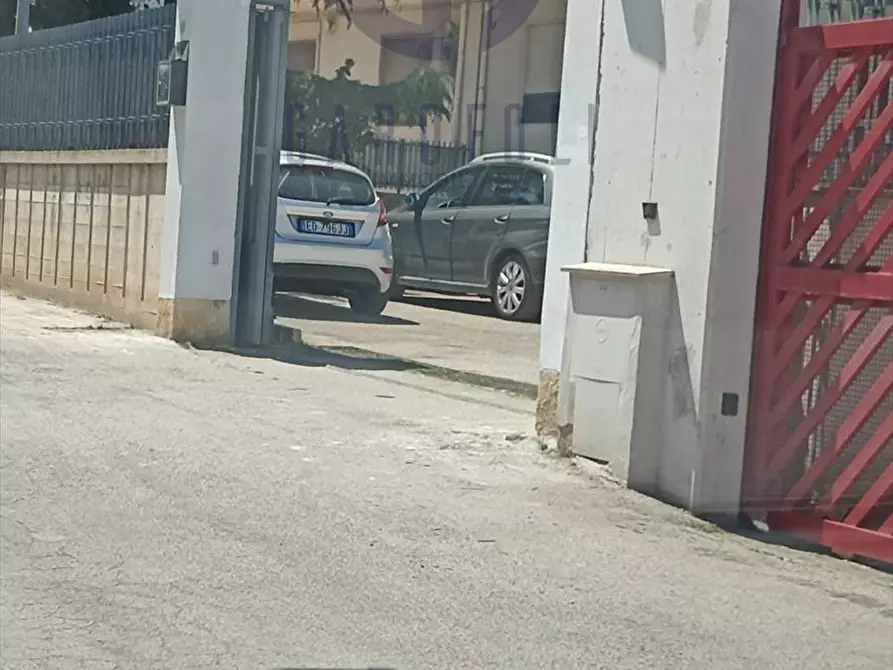 Immagine 3 di Capannone industriale in affitto  in Via Ruvo  a Bisceglie