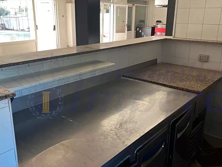 Immagine 20 di Locale commerciale in affitto  in Viale Danimarca 169 a Pomezia