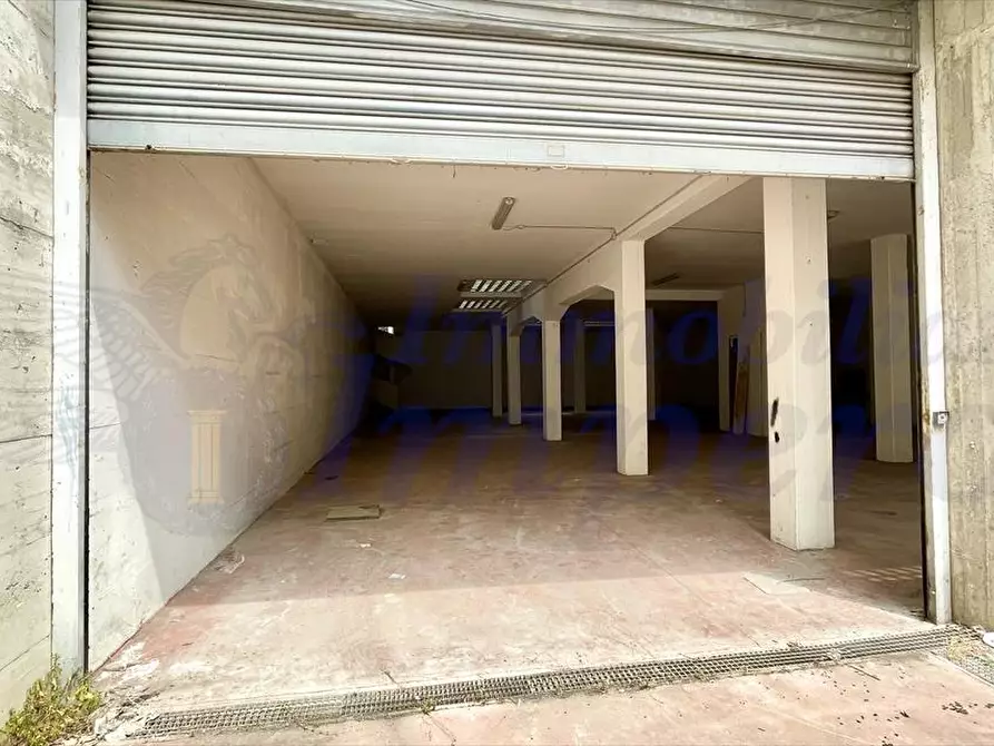 Immagine 8 di Magazzino in vendita  in Via Santorre di Santarosa 18 a Pomezia
