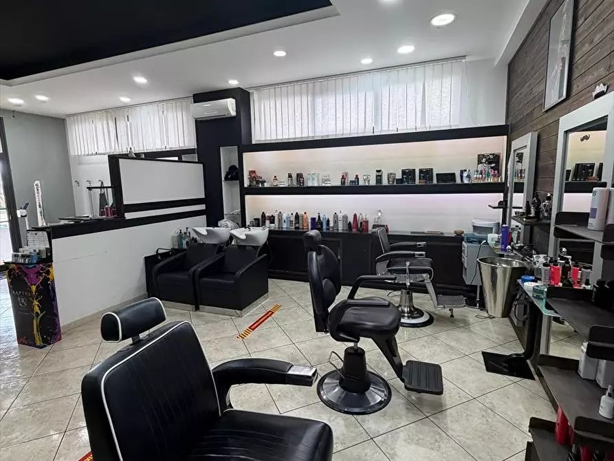 Immagine 3 di Locale commerciale in affitto  a Taurianova