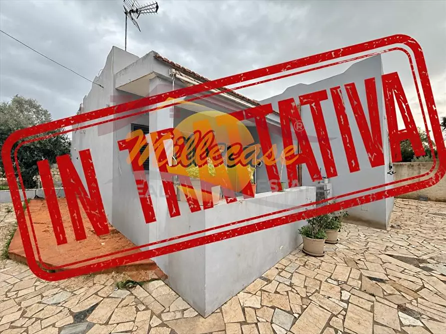 Immagine 1 di Villa in vendita  in via della donzella a Siracusa