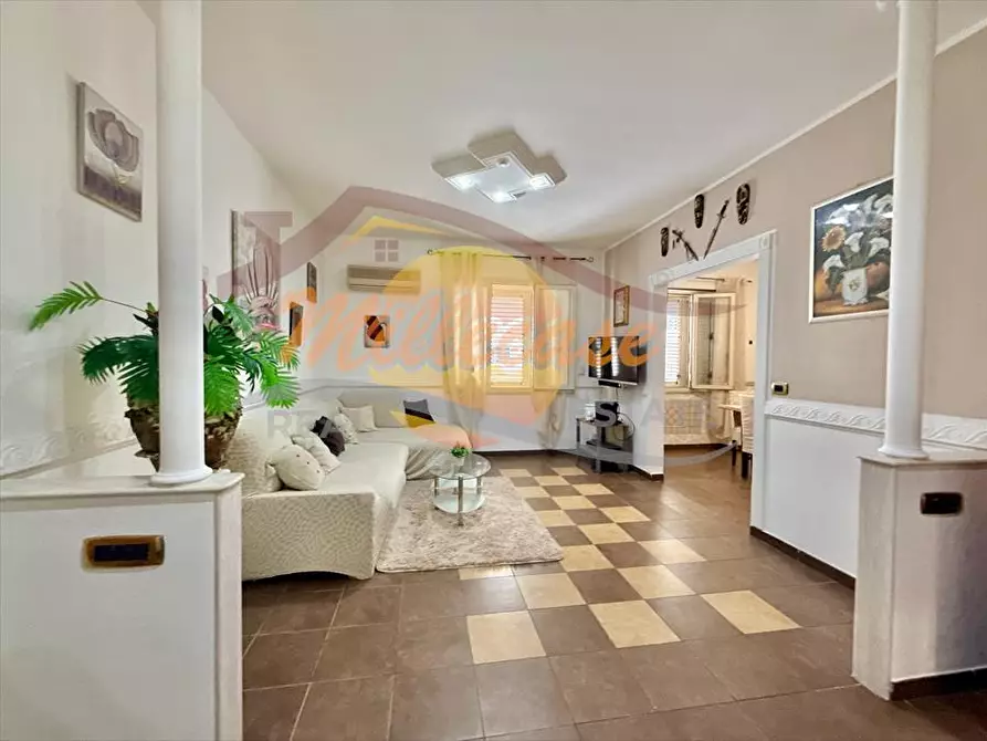 Immagine 1 di Appartamento in vendita  in VIA ACIREALE a Siracusa