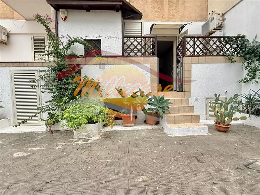 Immagine 17 di Appartamento in vendita  in VIA ACIREALE a Siracusa