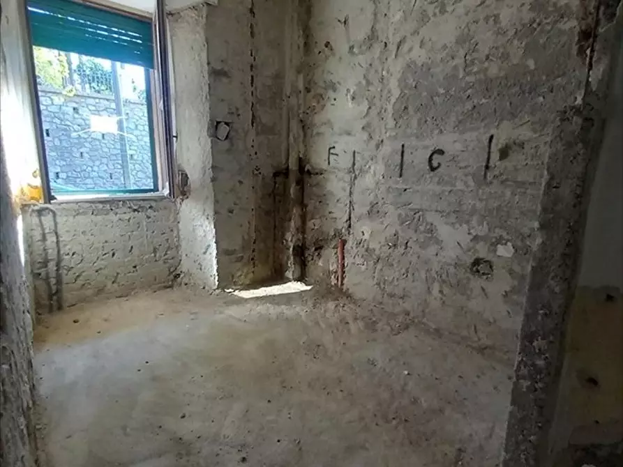 Immagine 11 di Appartamento in vendita  a Cinquefrondi