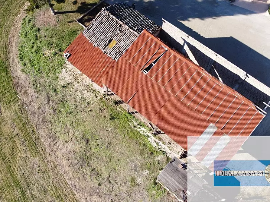 Immagine 9 di Deposito in vendita  in camporotondo di fiastrone c.da colvenale n. 7  a Camporotondo Di Fiastrone