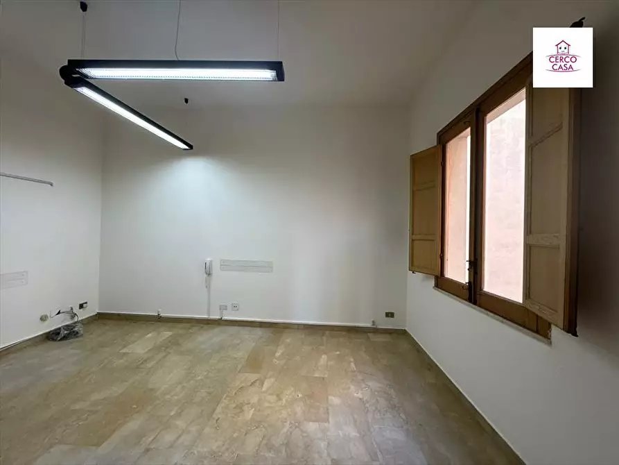 Immagine 12 di Ufficio in vendita  a Trapani