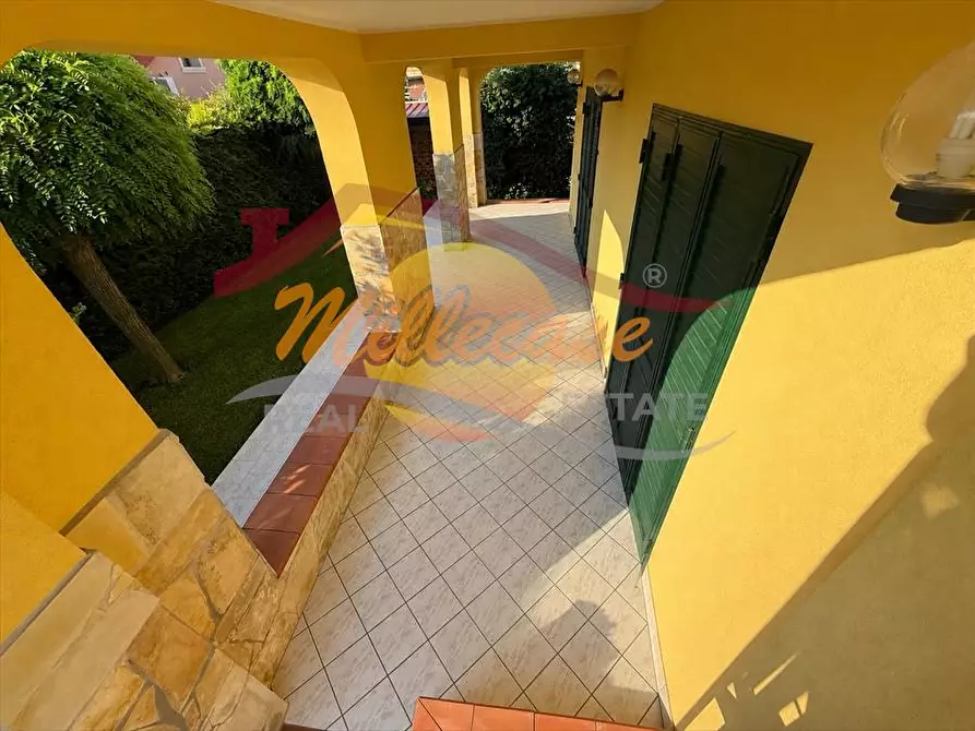Immagine 2 di Villa in vendita  a Siracusa