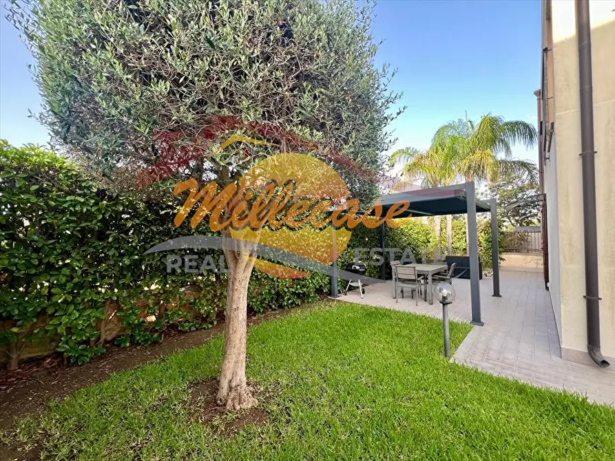 Immagine 24 di Villa in vendita  in VIA LUIGI MONTI a Siracusa