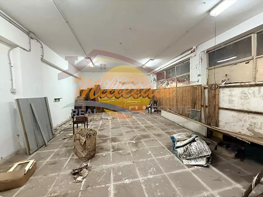 Immagine 25 di Locale commerciale in vendita  in VIALE ZECCHINO a Siracusa