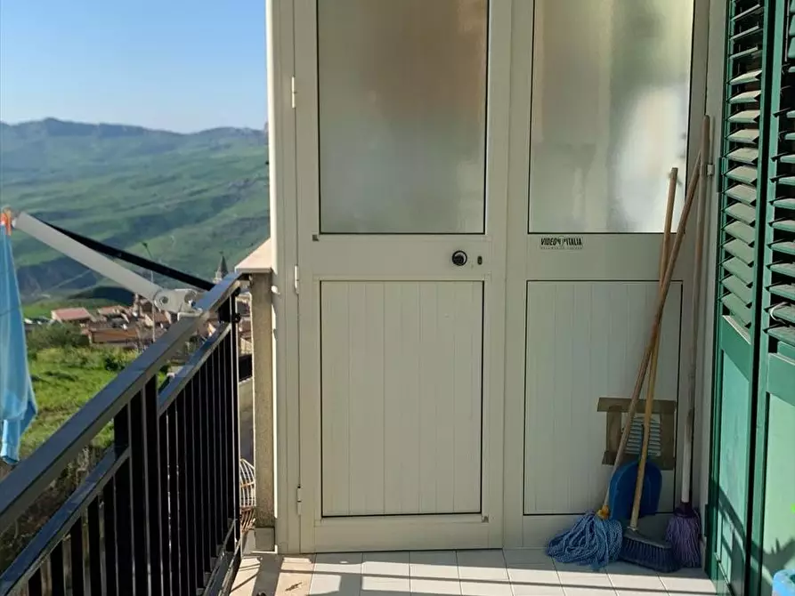 Immagine 12 di Appartamento in vendita  in Via Libertà 10 a Vicari